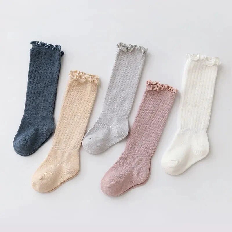 3 ペア/ロット女の赤ちゃん靴下レースフリル固体綿ロングニー - Baby Sock Oximeter のレビューと価格